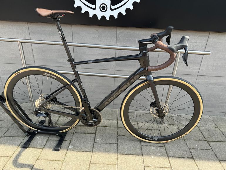 Used Argon 18 Krypton Shimano 105 Di2 2024 Road & Gravel, Black — image 13 of 15