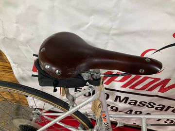 Used Peugeot Grand Short step through 1970 Road & Gravel, Light Gray — image 6 of 6