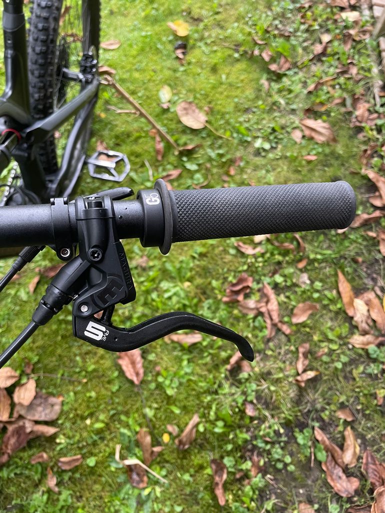 Used Canyon Spectral 5 2021 2021 Mountainbike, Black, 27.5 — image 3 of 5