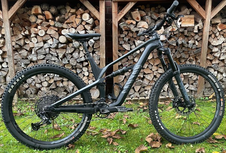 Used Canyon Spectral 5 2021 2021 Mountainbike, Black, 27.5 — image 1 of 5