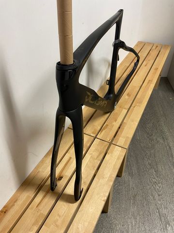 Brugt Pinarello Dogma F Disc 2023 Frameset 2023 Road & Gravel — billede 2 af 4