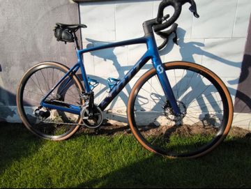 Used Scott Addict 10 disc 2023 Road & Gravel, Blue — image 3 of 9