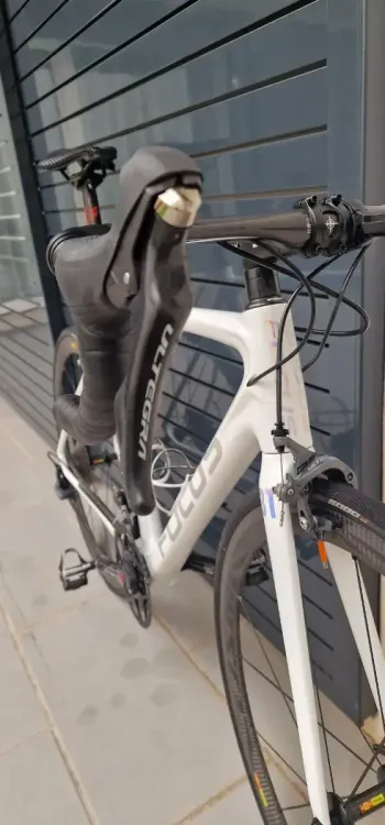 Used Focus Team 2014 Road & Gravel, White — image 2 of 7
