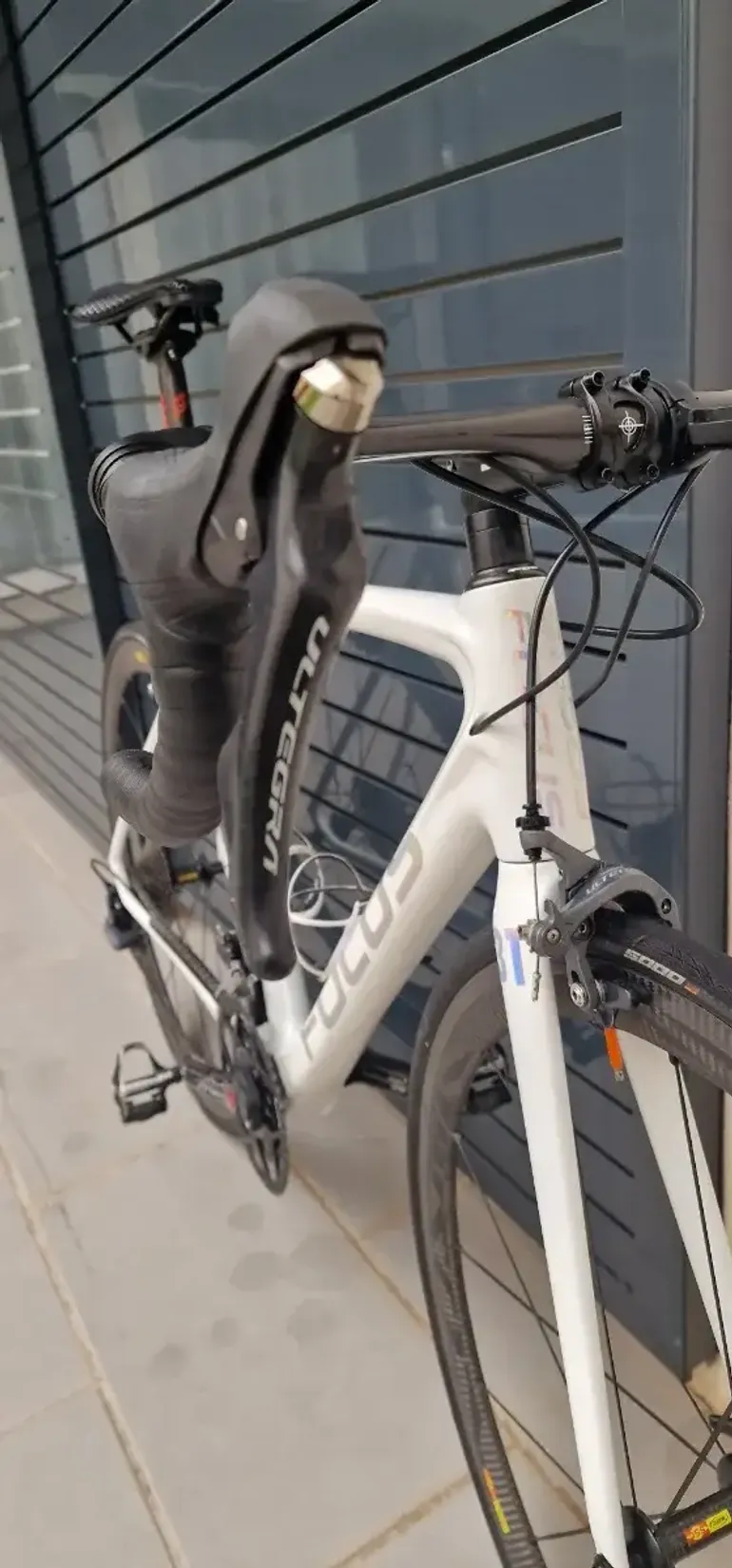 Used Focus Team 2014 Road & Gravel, White — image 2 of 7