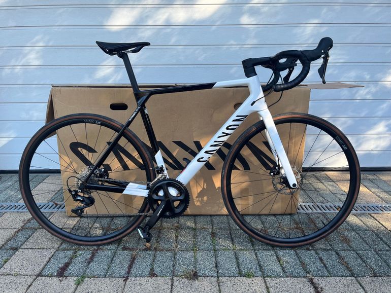 Canyon Ultimate CF SL 7 usato in L buycycle