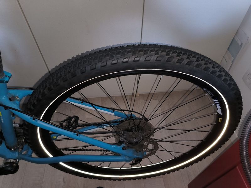 Used Marin bob cat trail 9.7 ltd blue série limitée 2017 Mountainbike, Blue — image 10 of 27