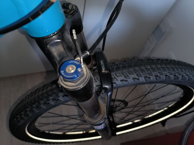 Used Marin bob cat trail 9.7 ltd blue série limitée 2017 Mountainbike, Blue — image 26 of 27