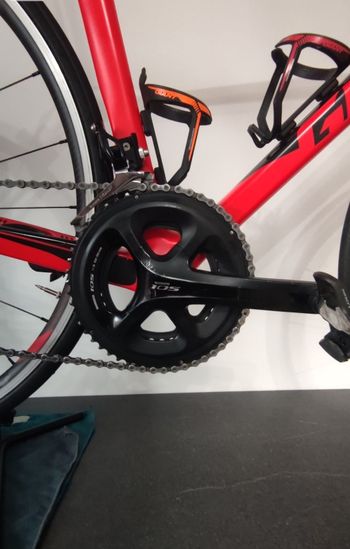 Used Giant TCR Advanced 2 2018 2018 Road & Gravel, Red — image 4 of 7