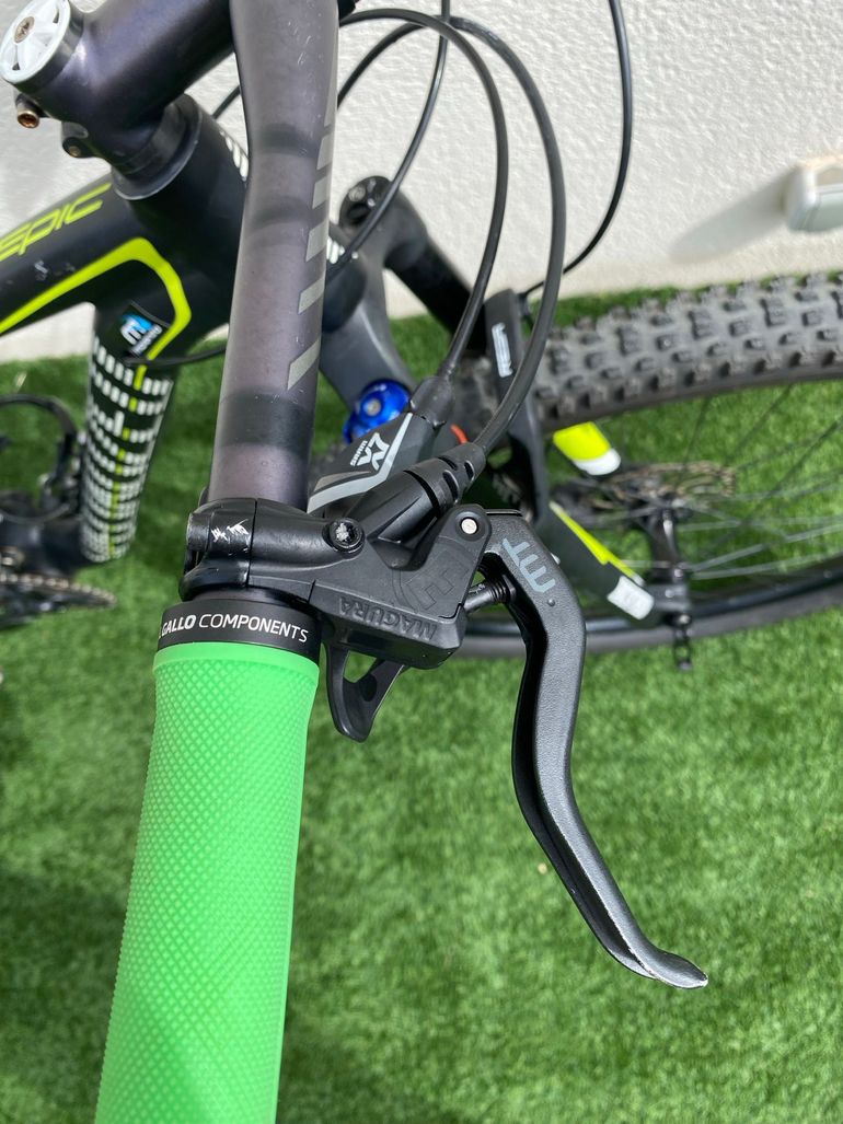Used Specialized Men's Epic Comp 2018 2018 Mountainbike, Black, 29 — image 5 of 14