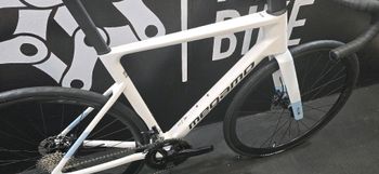 Gebrauchtes Megamo PULSE ELITE 20 2024 2024 Road & Gravel, Weiß — Bild 2 von 8