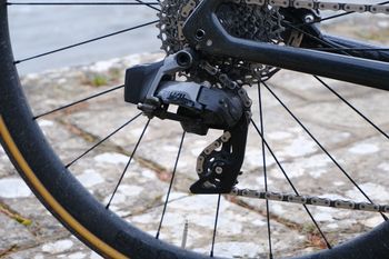 Used Trek Émonda SL 6 eTap 2023 2023 Road & Gravel, Black — image 5 of 6