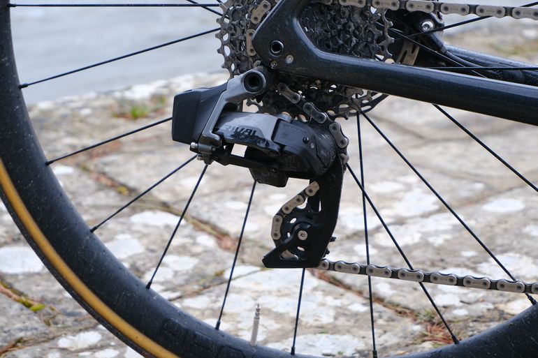 Used Trek Émonda SL 6 eTap 2023 2023 Road & Gravel, Black — image 5 of 6