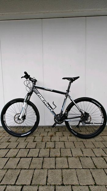 Used Merida Matts 300 TFS 2010 Mountainbike, Black — image 3 of 8