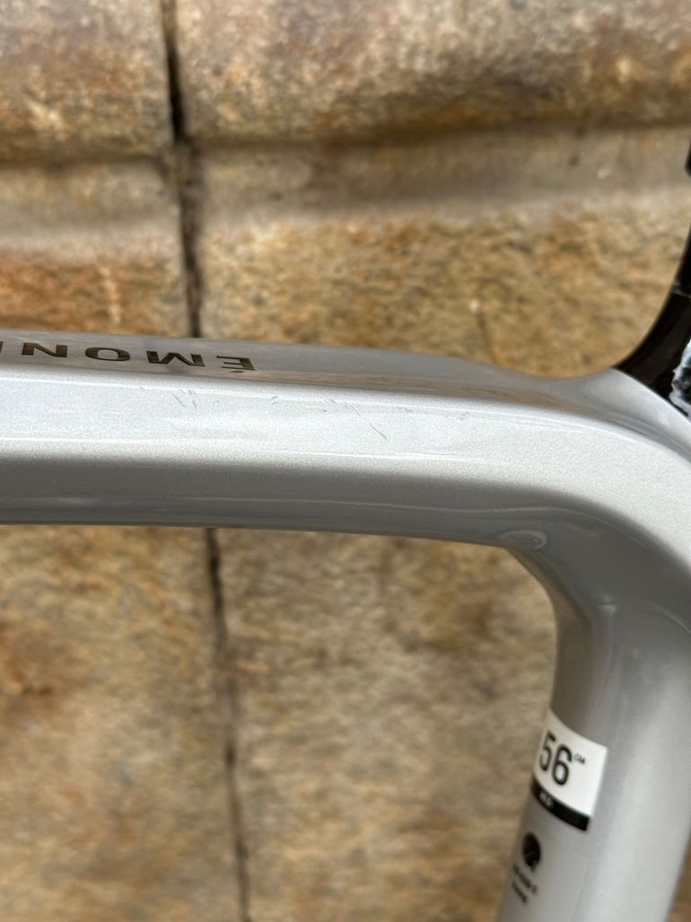 Used Trek Émonda SL 6 Pro Di2 2023 Road & Gravel, Red — image 8 of 11