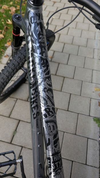 Used Commencal META HT AM ESSENTIAL 2021 2021 Mountainbike, Light Gray, 27.5 — image 29 of 33