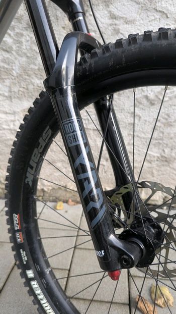 Used Commencal META HT AM ESSENTIAL 2021 2021 Mountainbike, Light Gray, 27.5 — image 22 of 33