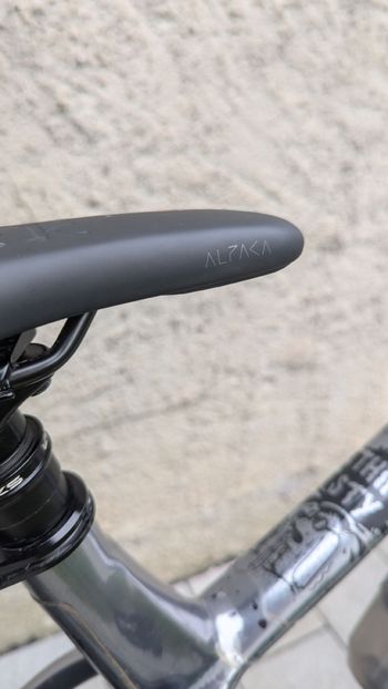 Used Commencal META HT AM ESSENTIAL 2021 2021 Mountainbike, Light Gray, 27.5 — image 10 of 33