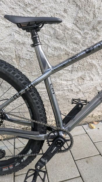 Used Commencal META HT AM ESSENTIAL 2021 2021 Mountainbike, Light Gray, 27.5 — image 18 of 33