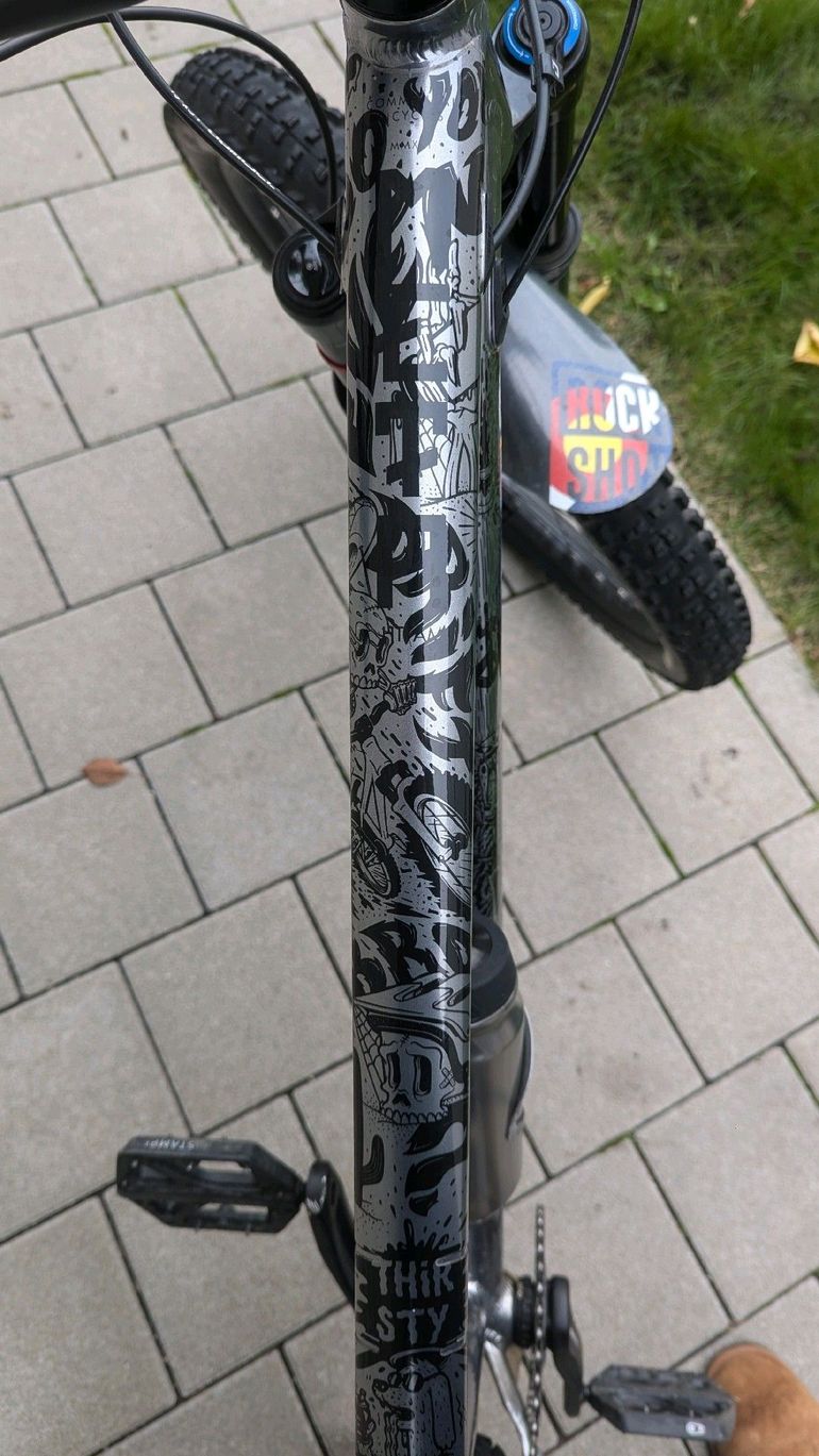 Used Commencal META HT AM ESSENTIAL 2021 2021 Mountainbike, Light Gray, 27.5 — image 5 of 33
