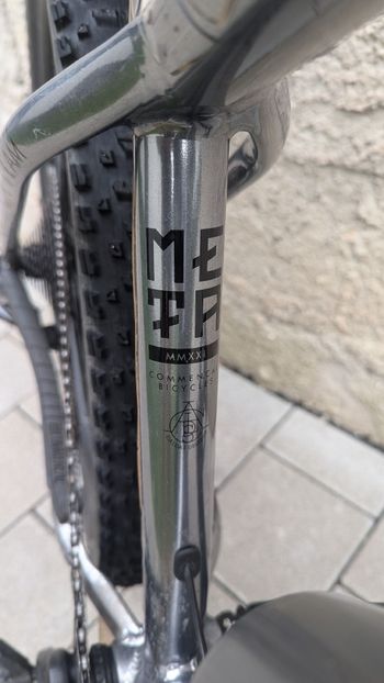 Used Commencal META HT AM ESSENTIAL 2021 2021 Mountainbike, Light Gray, 27.5 — image 15 of 33