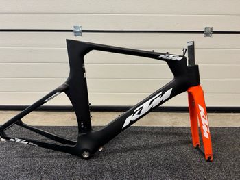 KTM, Revelator Team