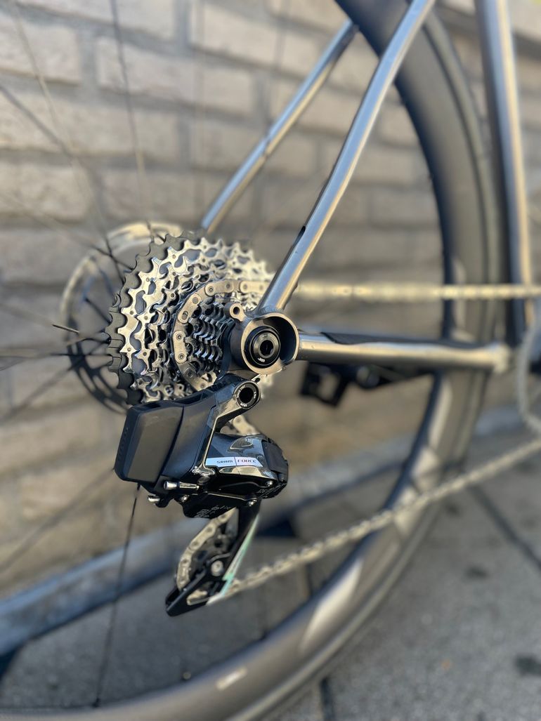 Used Revel R+ SRAM Force AXS 2023 2023 Road & Gravel — image 3 of 13