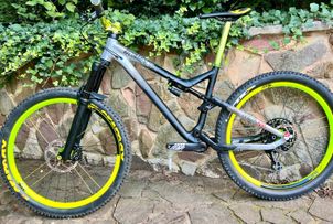 Commencal - V4 650b DVO, 2018