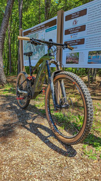 Used Fantic XMF 1.7 2023 2023 Mountainbike, Green, 29, 27.5 — image 4 of 5