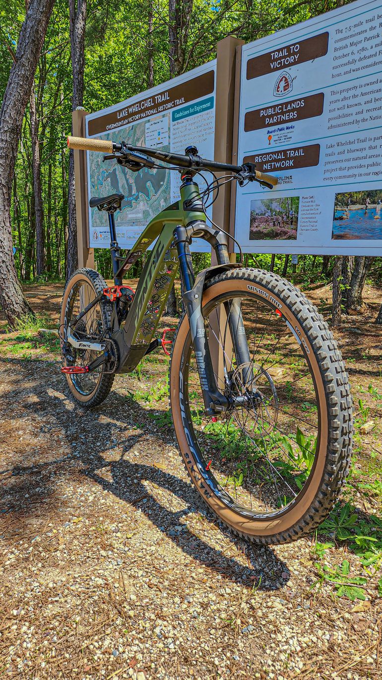 Used Fantic XMF 1.7 2023 2023 Mountainbike, Green, 29, 27.5 — image 4 of 5