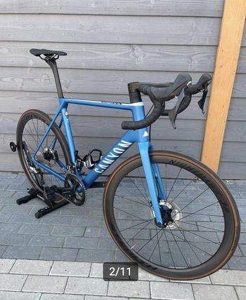 Used Canyon Ultimate CF SL 8 Disc 2022 Road & Gravel — image 3 of 14