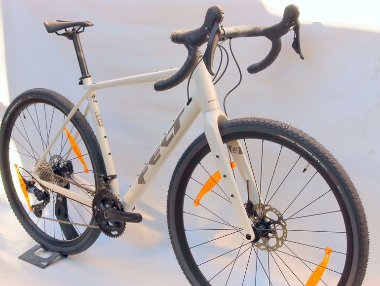Used Felt BREED 30 2024 Road & Gravel, White — image 9 of 16