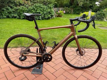 Used BMC Roadmachine FOUR 2023 2023 Road & Gravel, Orange — image 1 of 9