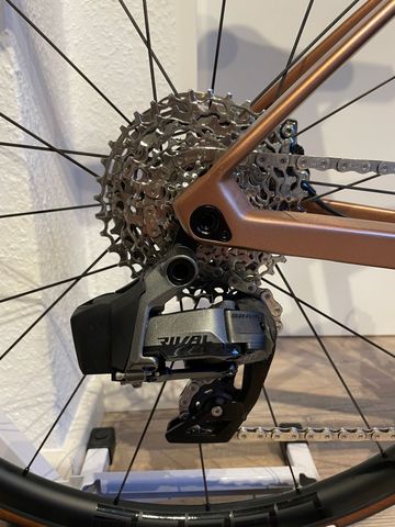Used BMC Roadmachine FOUR 2023 2023 Road & Gravel, Orange — image 3 of 9