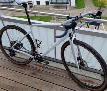 Used CUBE NUROAD C:62 EX 2024 Road & Gravel, Bianco — image 1 of 28