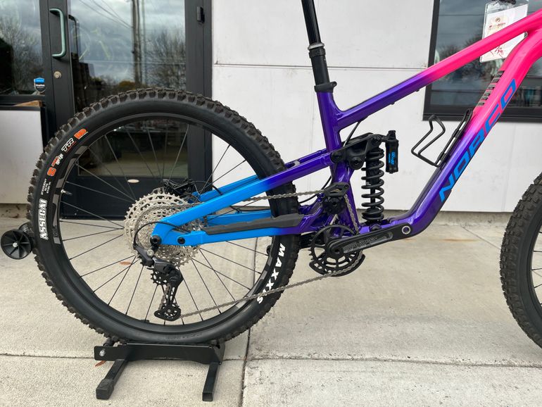 Used Norco Shore 2 2023 2023 Mountainbike — image 2 of 4