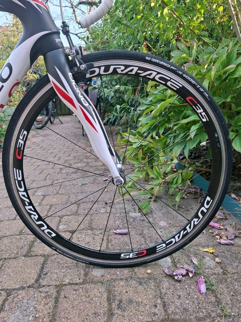 Used Pinarello Paris 105 Bike 2020 2020 Road & Gravel — image 7 of 15