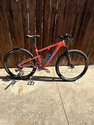 Santa Cruz - BLUR S / Carbon C / 29 2022, 2022