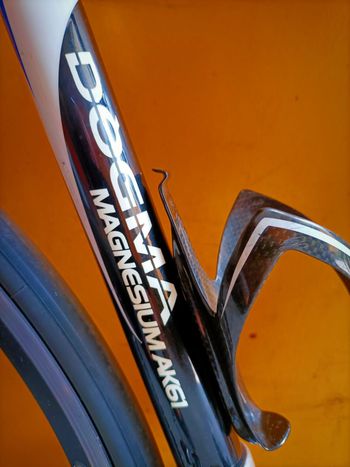 Used Pinarello Dogma magnesium AK61 2004 Road & Gravel, Blau — image 8 of 9