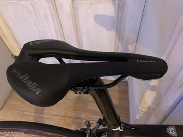 Used Trek Madone 5.2 H2 (Compact) 2012 2012 Road & Gravel, Black — image 11 of 18