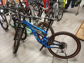 Used Kellys SWAG 30 29" 2023 2023 Mountainbike, Blue, 29 — image 4 of 4