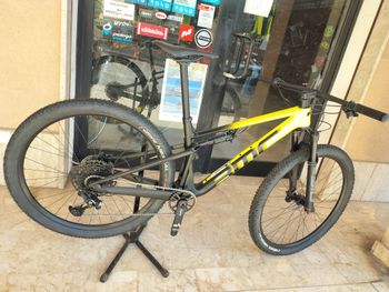 Used BMC Fourstroke FOUR 2024 2024 Mountainbike, Black, 29 — image 1 of 7