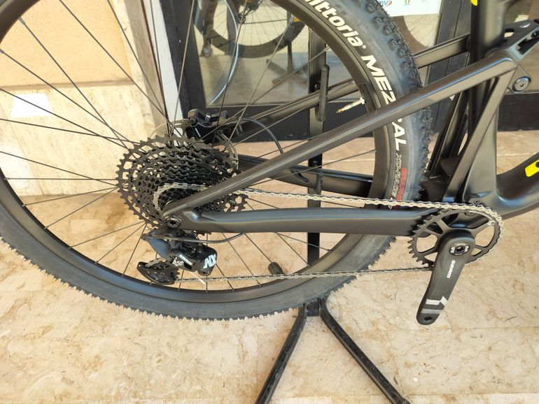 Used BMC Fourstroke FOUR 2024 2024 Mountainbike, Black, 29 — image 2 of 7