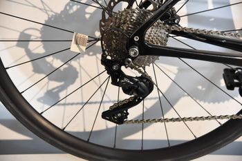 Cannondale Synapse Carbon 3 L 2023 2023 Road & Gravel usato, Nero — immagine 3 di 4