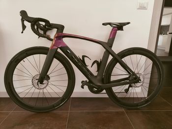 Used Trek Madone SLR 6 Disc 2019 2019 Road & Gravel, Black — image 2 of 4