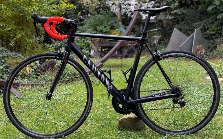 Used Canyon Ultimate AL f8 2012 Road & Gravel, Black — image 1 of 4