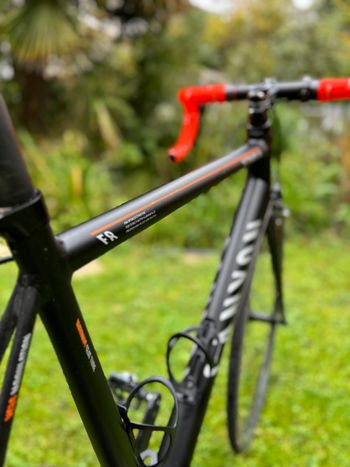 Used Canyon Ultimate AL f8 2012 Road & Gravel, Black — image 3 of 4