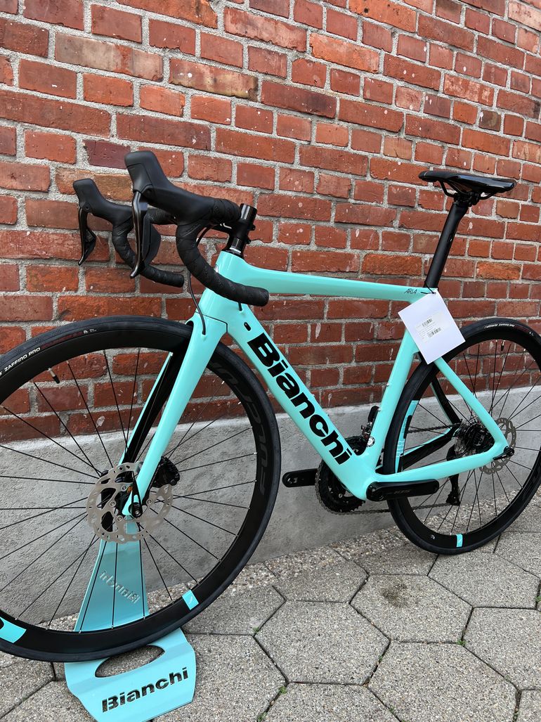 Used Bianchi Aria Disc Carbon 2023 Road & Gravel, Green — image 5 of 13