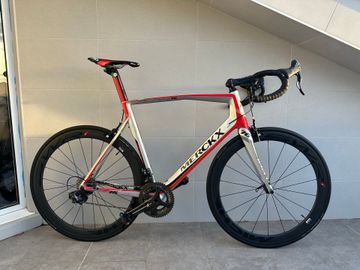 Used Eddy Merckx SanRemo76 - Campagnolo 2015 Road & Gravel, Light Gray — image 1 of 8