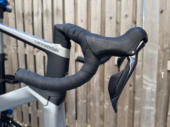 Used Cannondale SystemSix Hi-MOD Ultegra Di2 2022 2022 Road & Gravel, Hellgrau — image 11 of 20