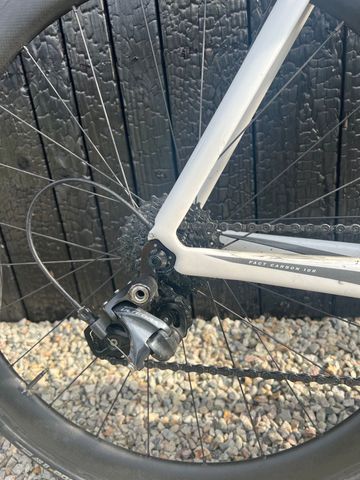 Used Specialized Venge Expert 2016 2016 Road & Gravel, White — image 3 of 5